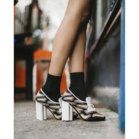 NWOT LOUIS VUITTON Spring/Summer Runway LV Logo Swift Heeled Loafers Size EU36 - Picture 3 of 15